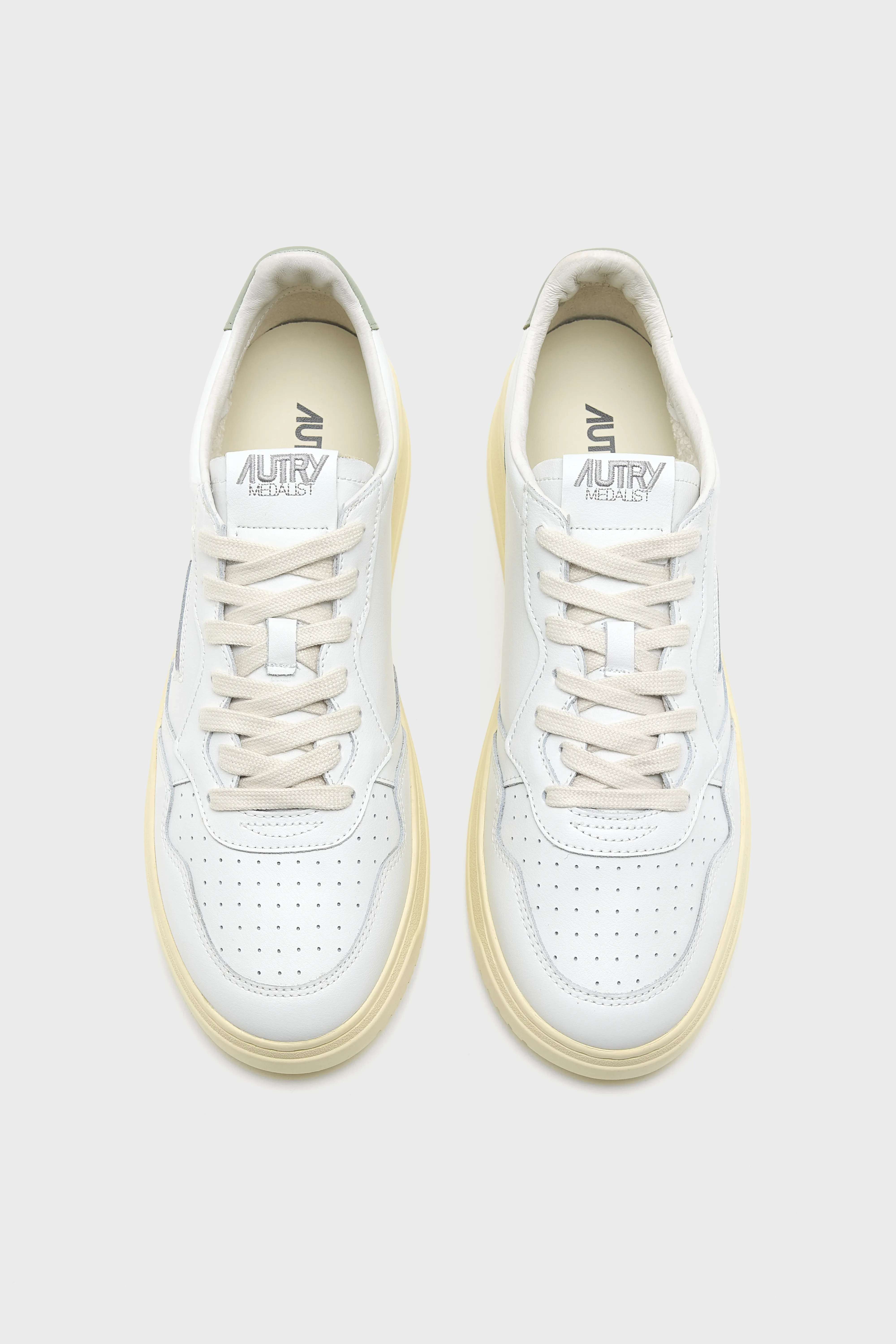 Medalist Low for Men  (261 / M / GRASS) - Image 4