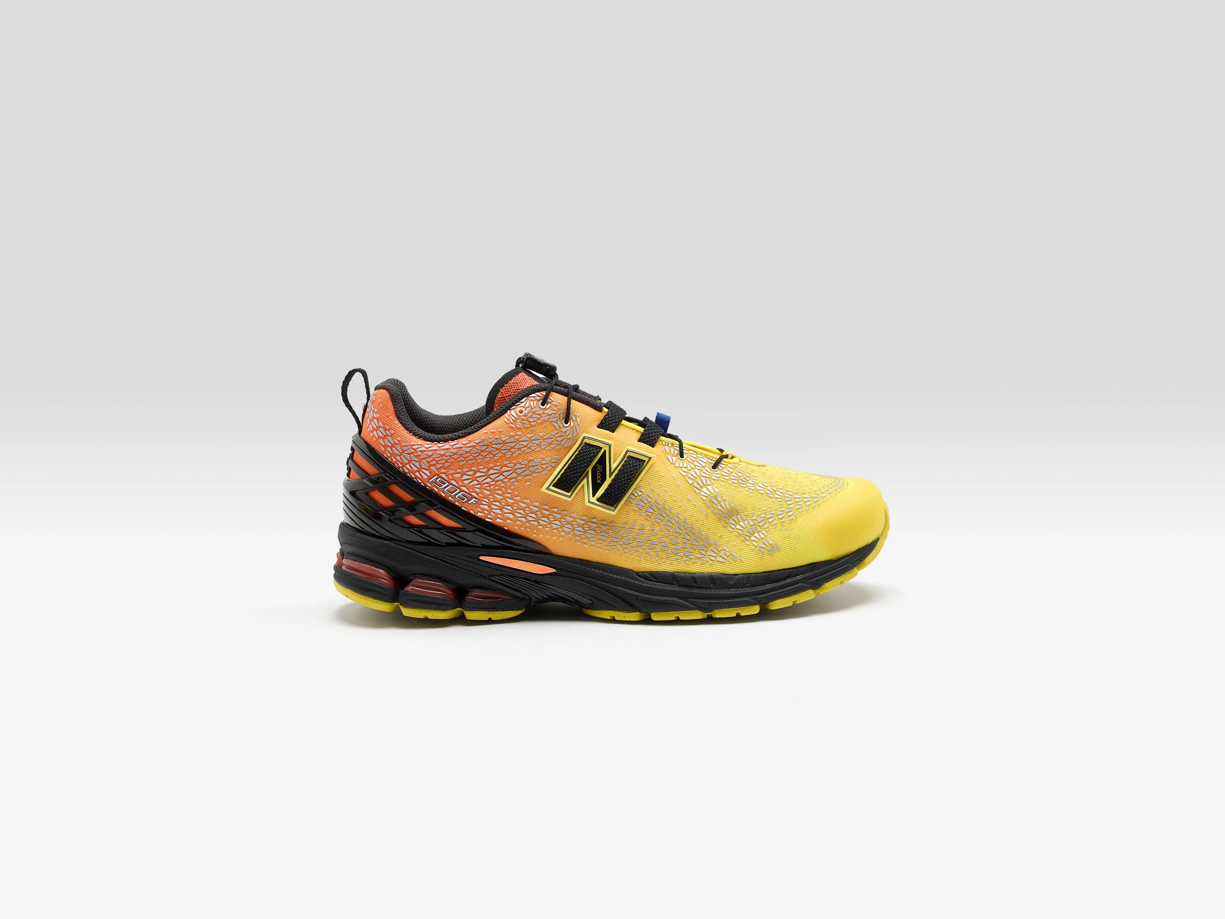 1906F for Men  (261 / M / ORANGE FLUO)