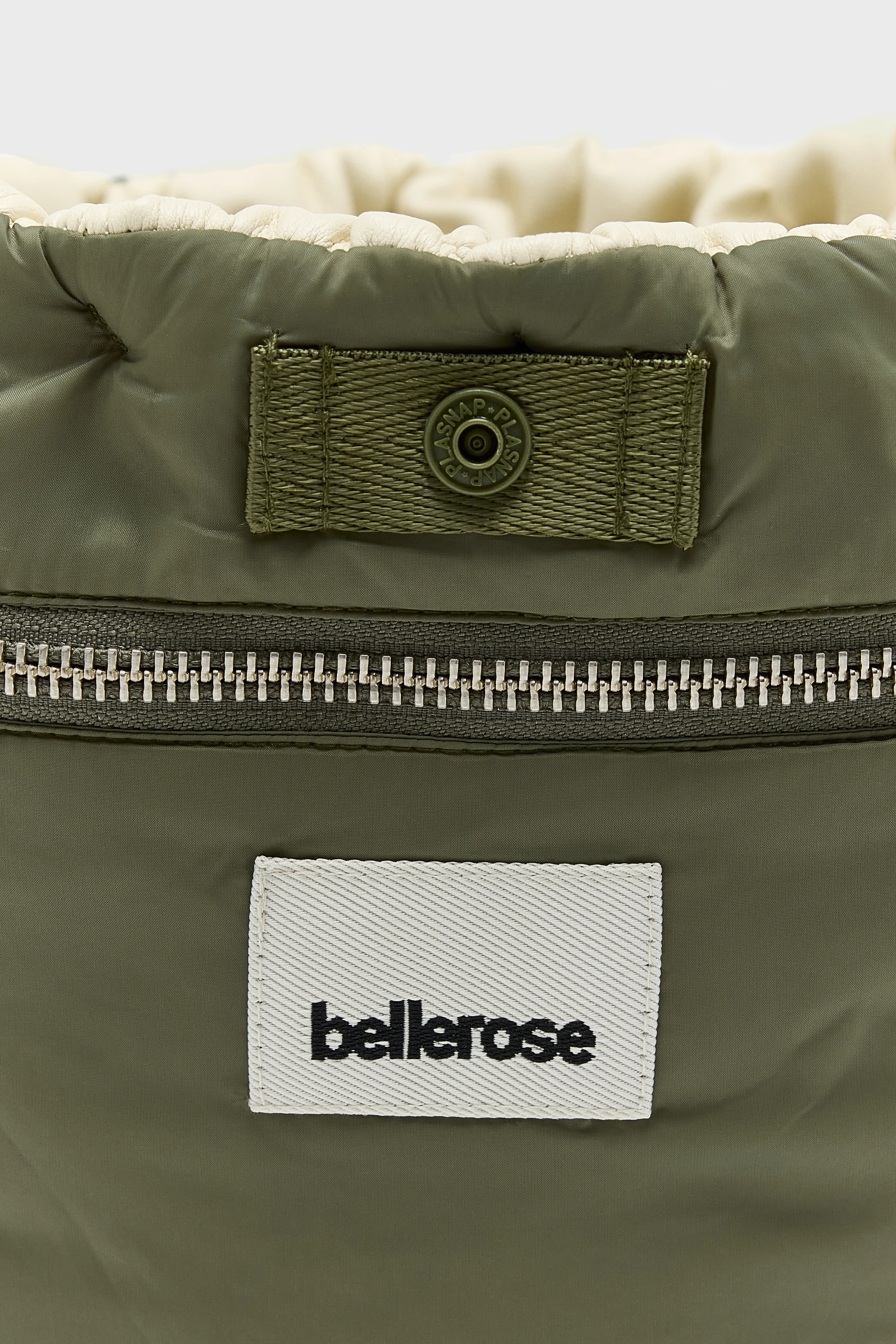 Helcro padded shoulder bag (261 / W / CREAM) - Image 8