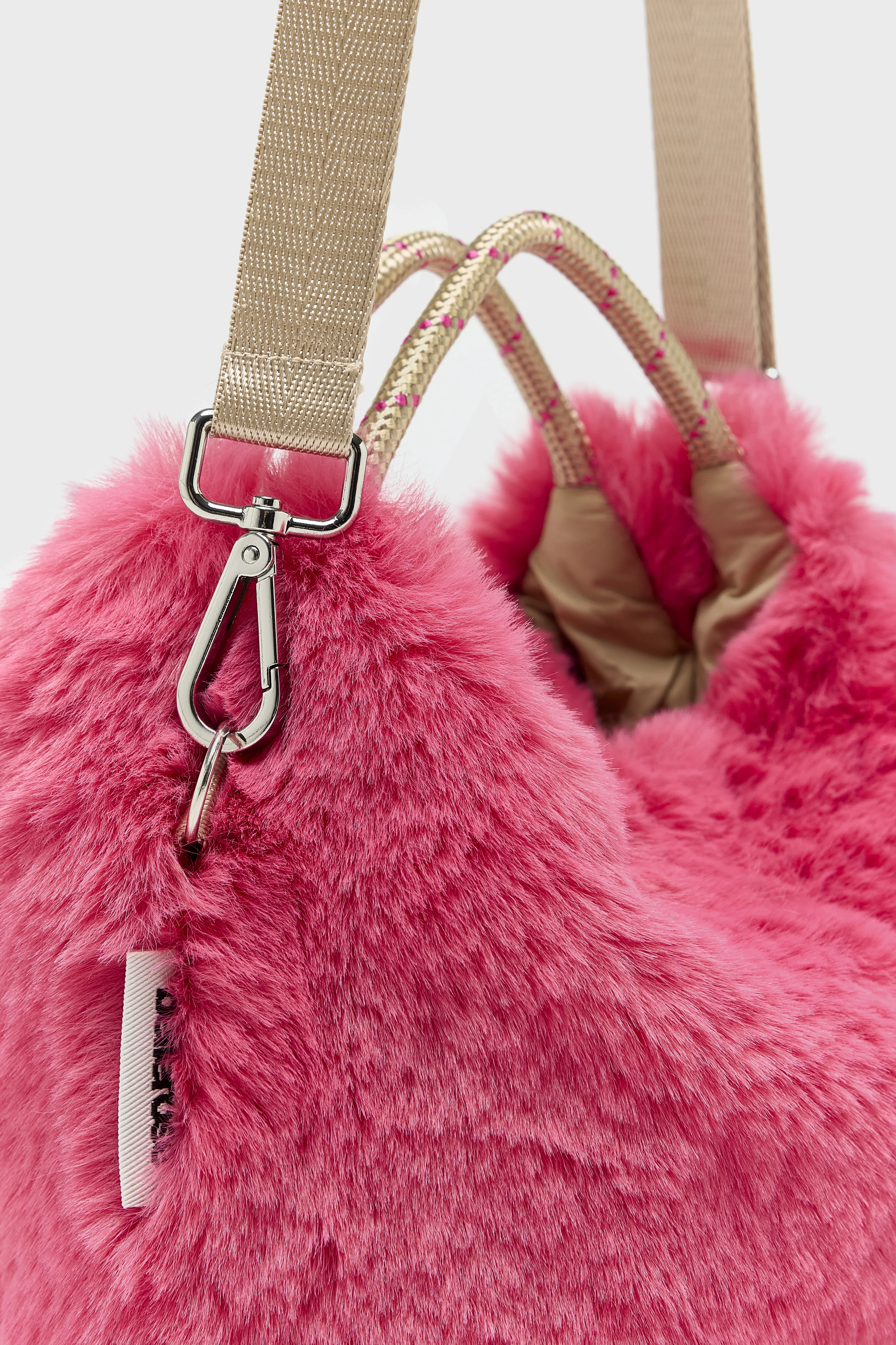 Helcro faux-fur shoulder bag (261 / W / GERANIUM) - Image 7