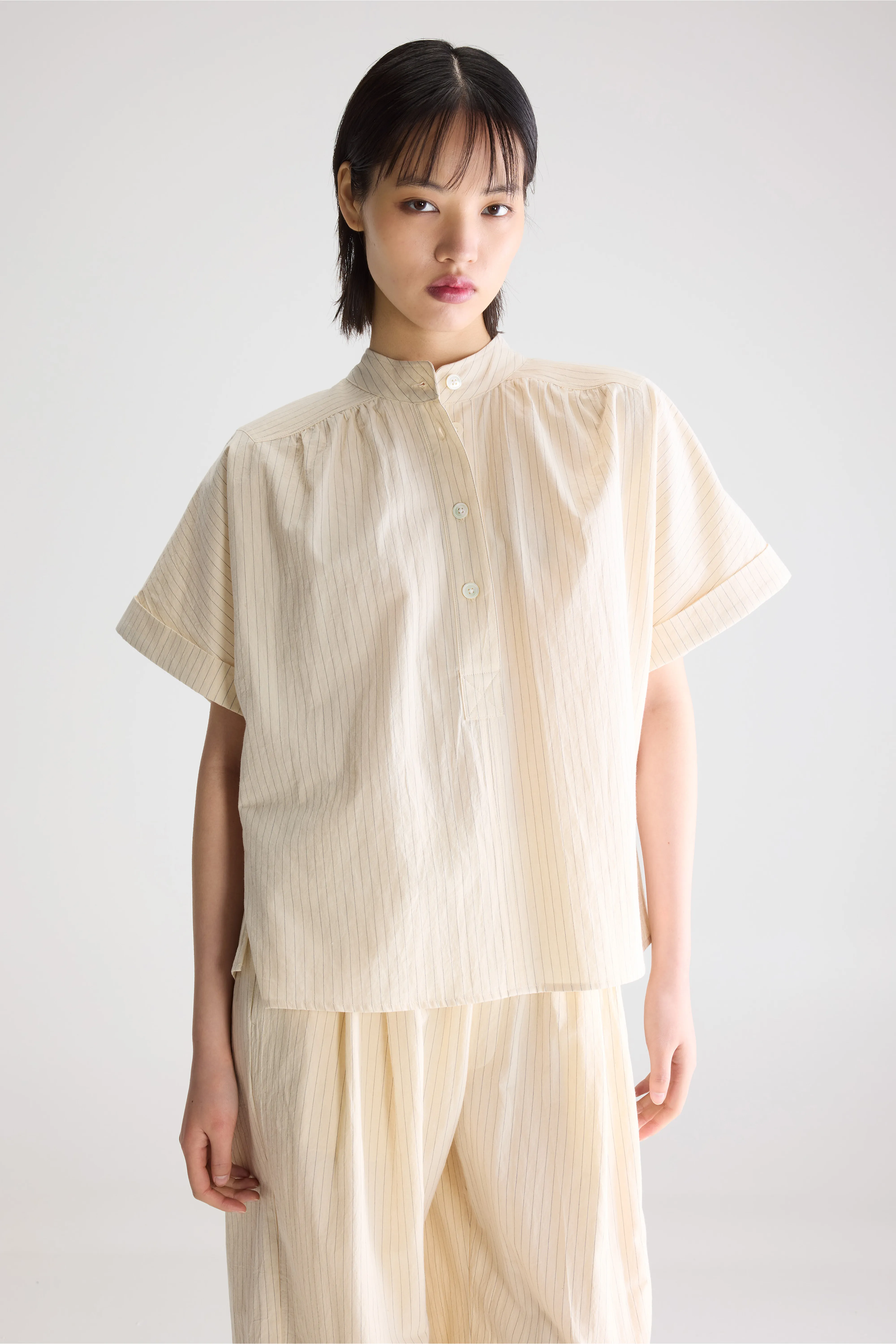 Pear short-sleeve blouse (261 / W / STRIPE A) - Image 2