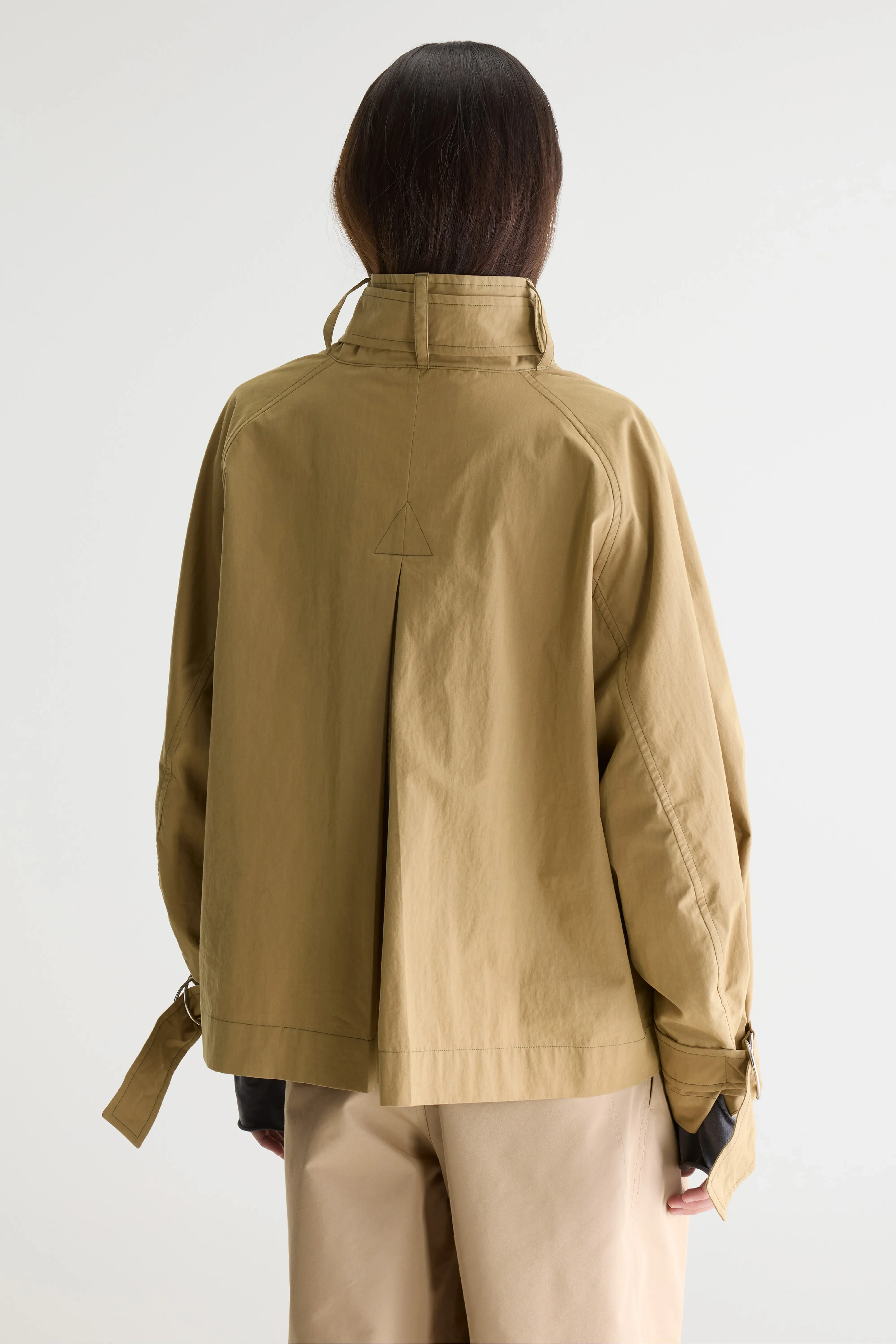 Hubble light brown trench (252 / W / SOIL) - Image 4