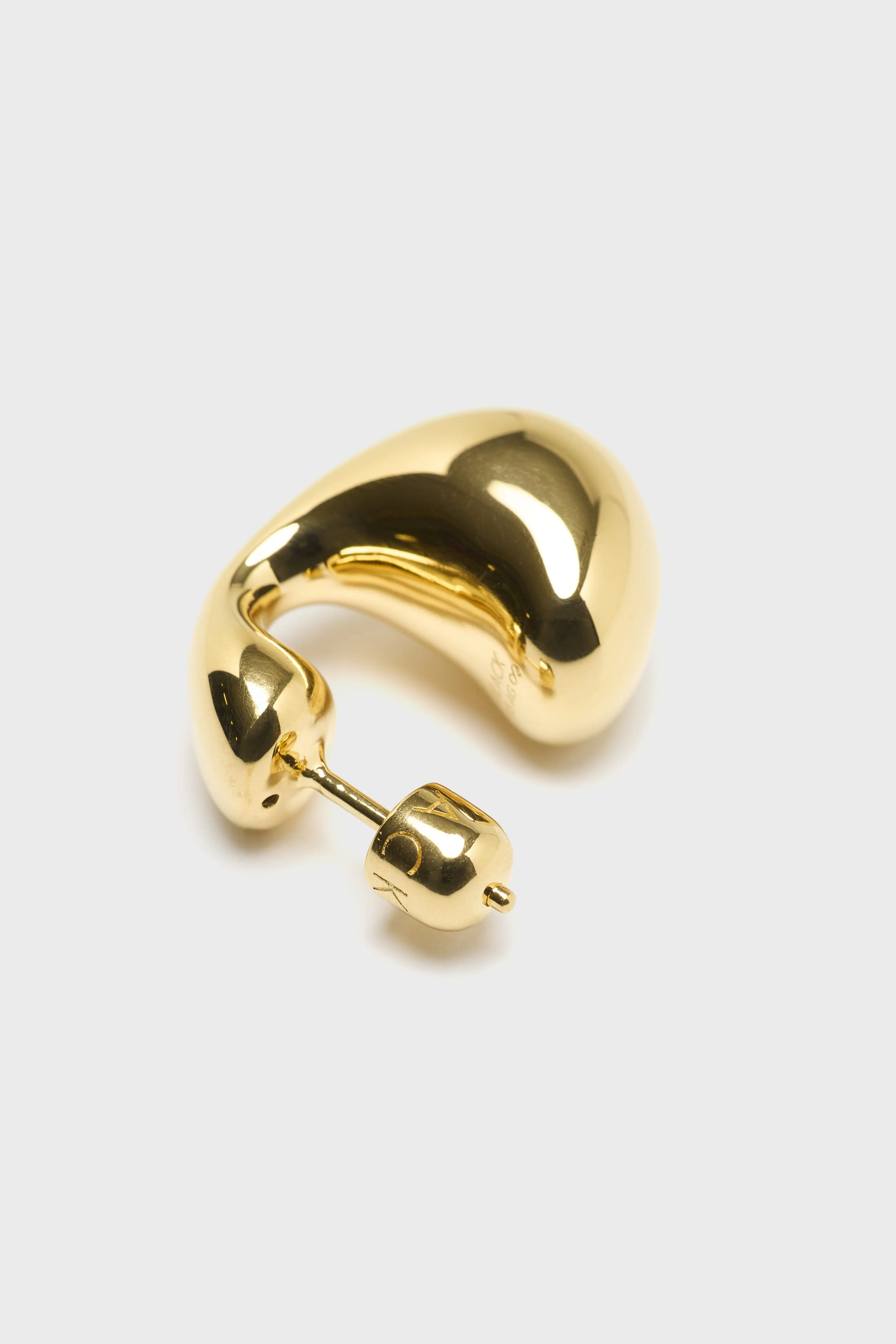 Small Dolphin Earring  (261 / W / GOLD) - Image 4