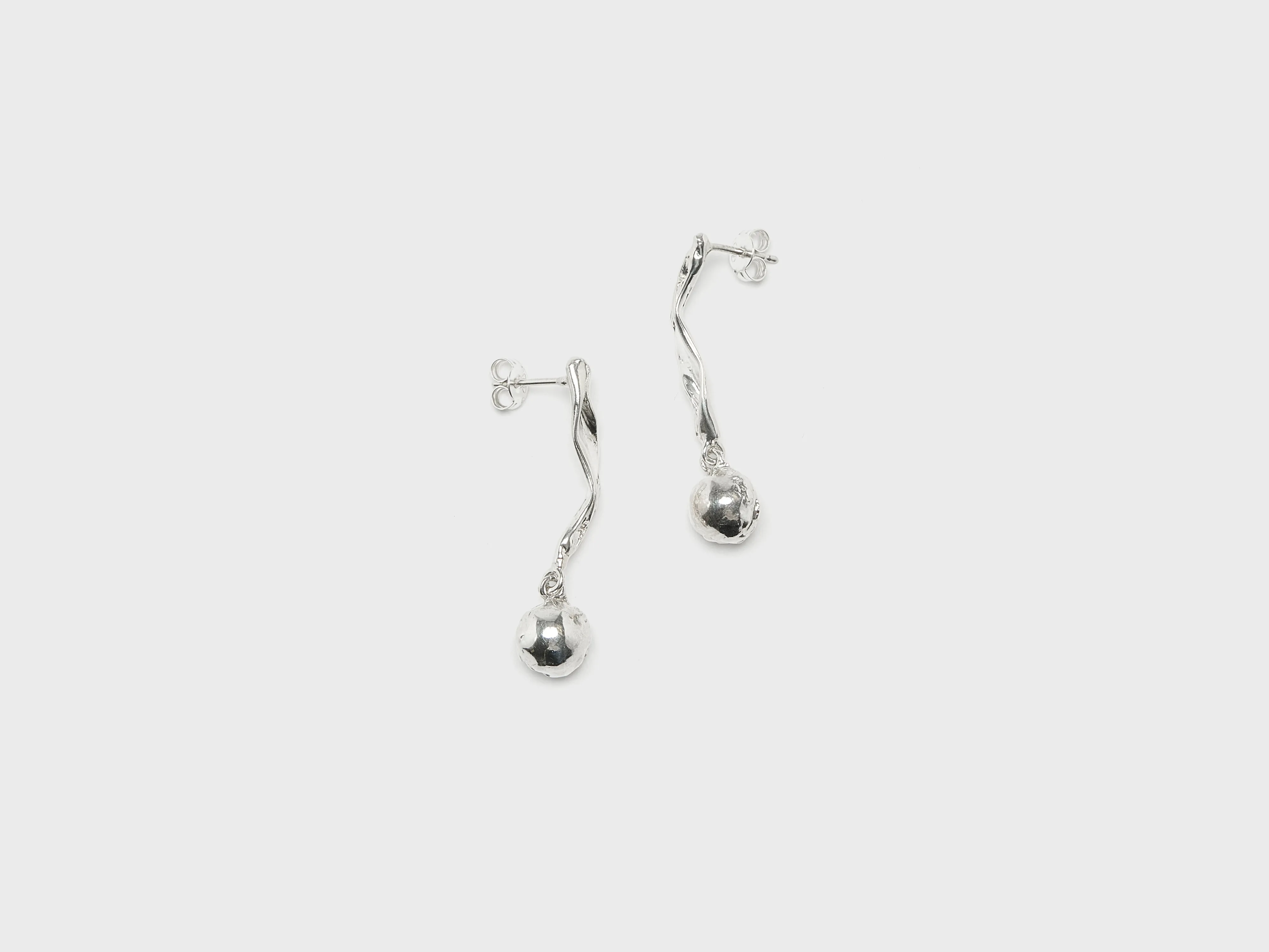 Arethusa Earrings (261 / W / SILVER)