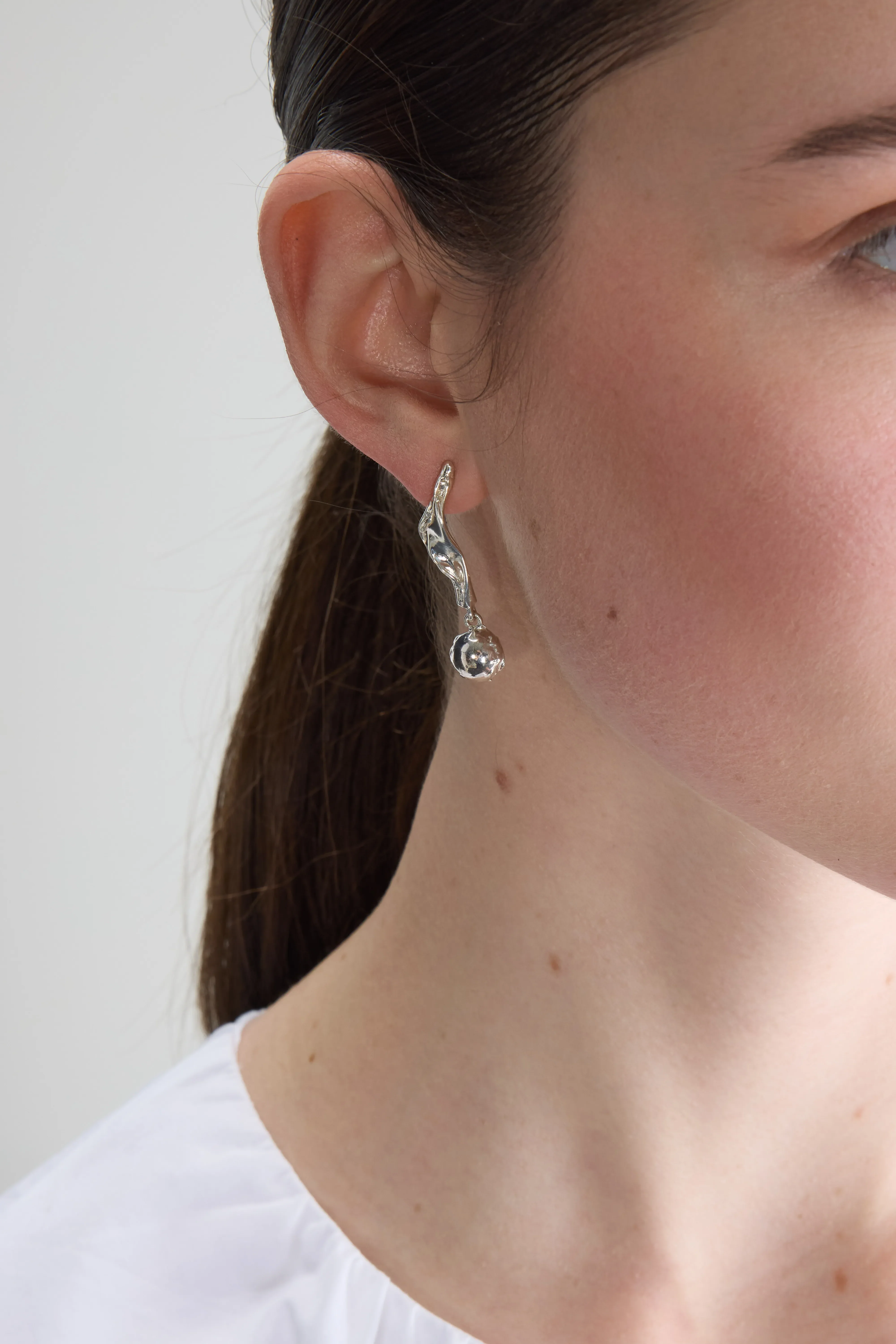 Arethusa Earrings (261 / W / SILVER) - Image 7