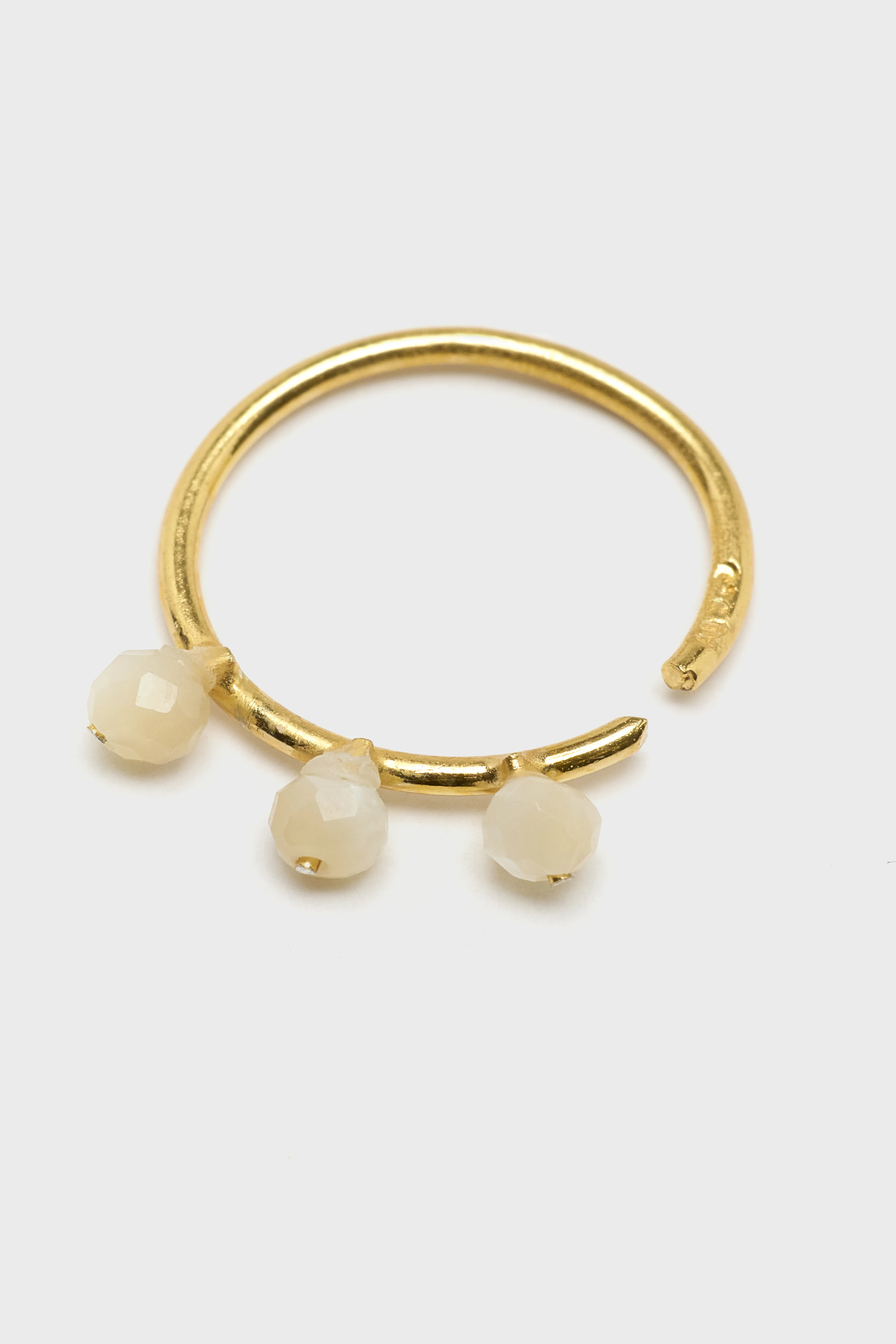 Little Pearl Hoop Earrings (261 / W / GOLD) - Image 3
