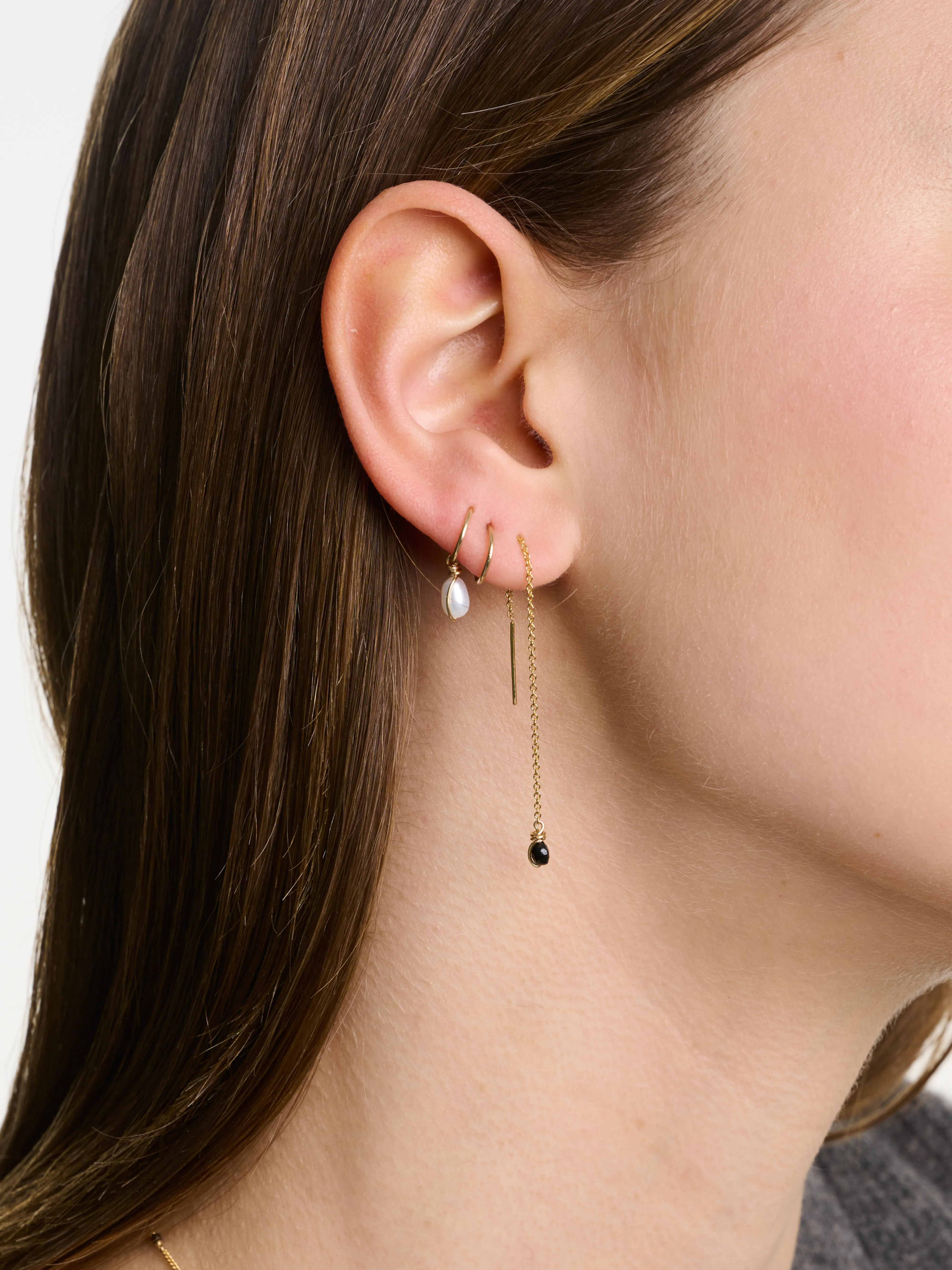 Essential Mini Hoop Earrings (241 / W / GOLD) - Image 3